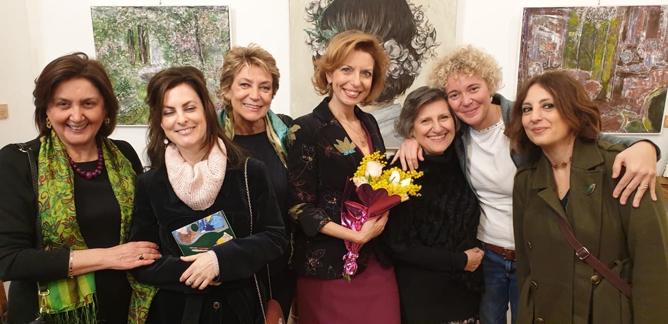 Laura Romano con le artiste della Collettiva "Femminile Plurale", 16 Febbraio 2019